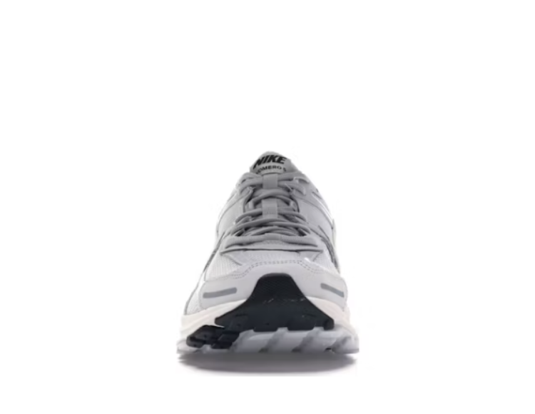Nike Zoom Vomero 5 Grey