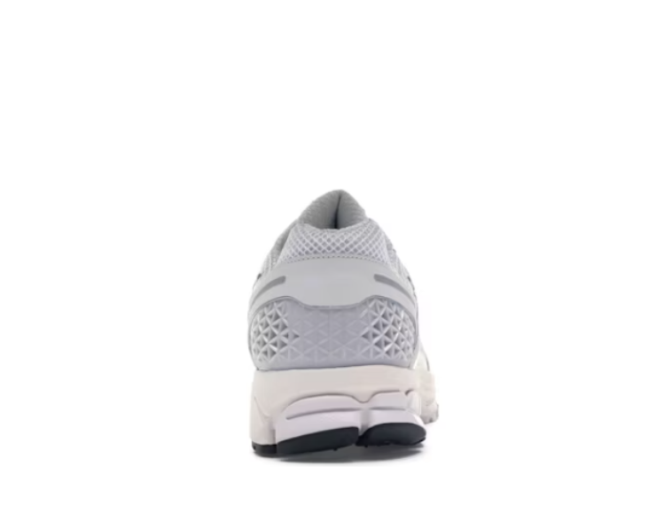 Nike Zoom Vomero 5 Grey